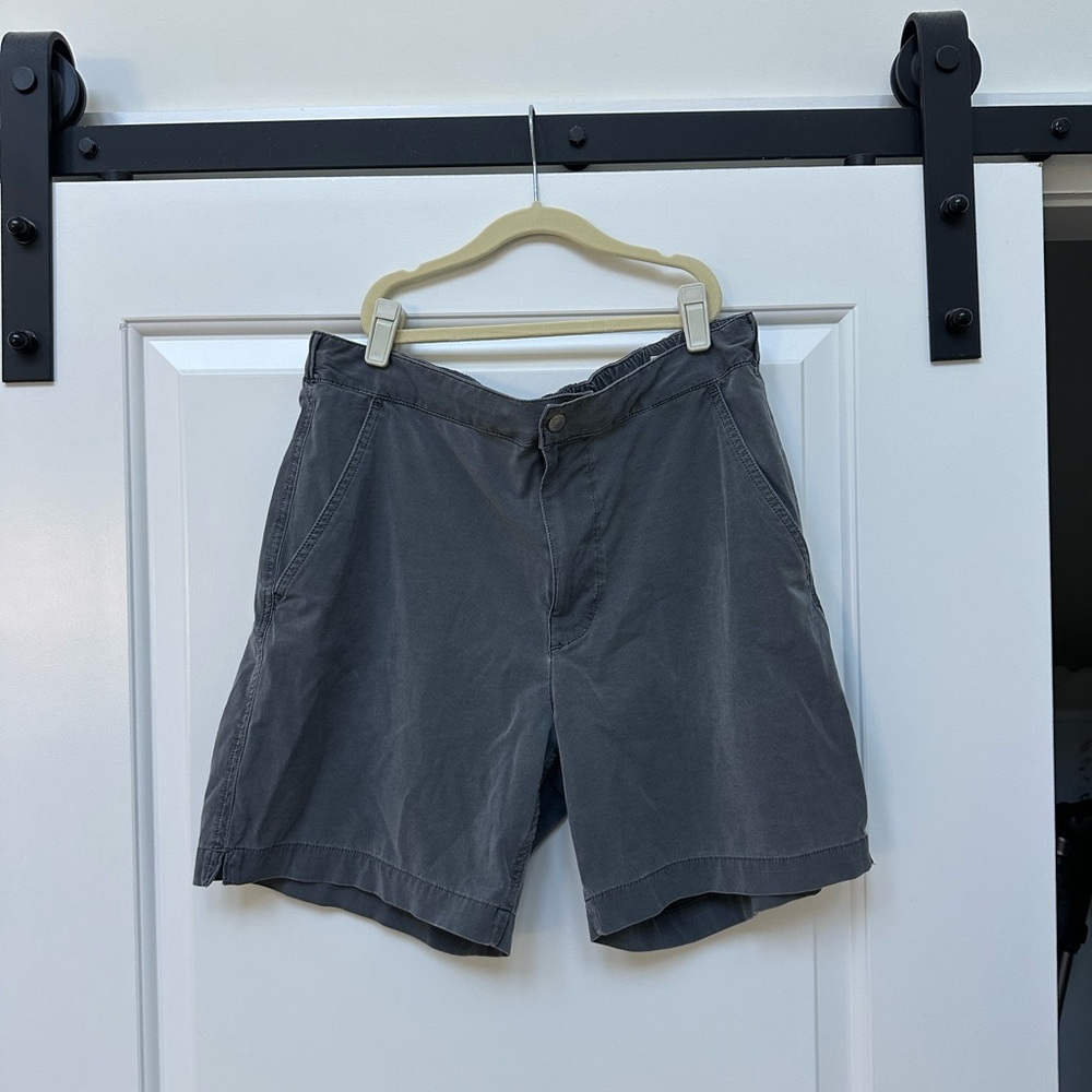 Buck mason short